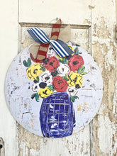 Load image into Gallery viewer, Floral Printed Door Hanger