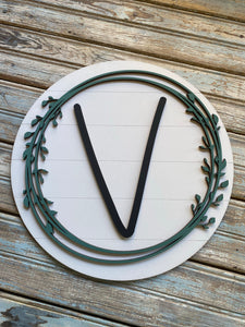 Wreath Initial Shiplap Round